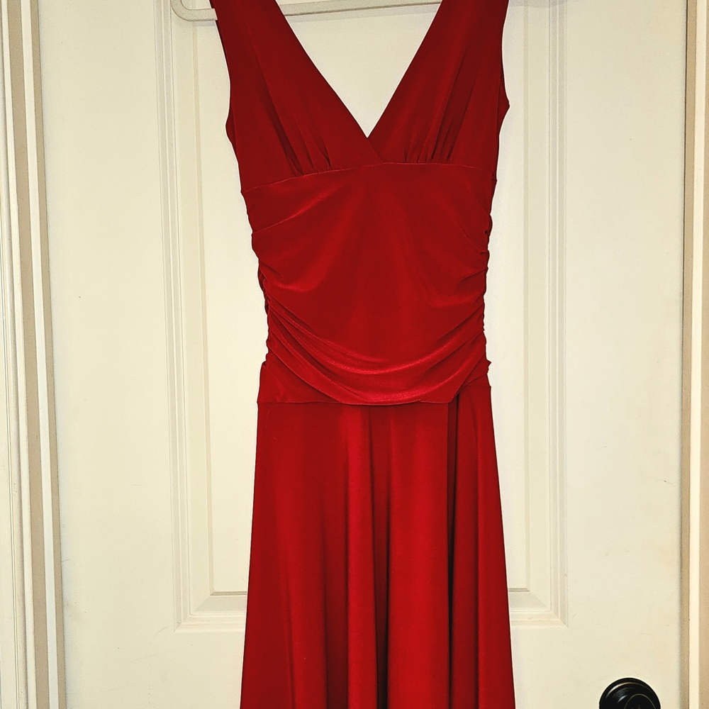 Assa Elegant, Sexy Red Sleeveless Dress - Picture 2 of 9